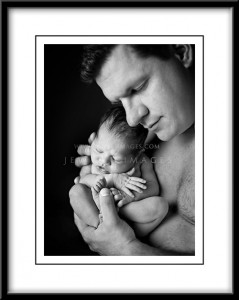 nut168-bw