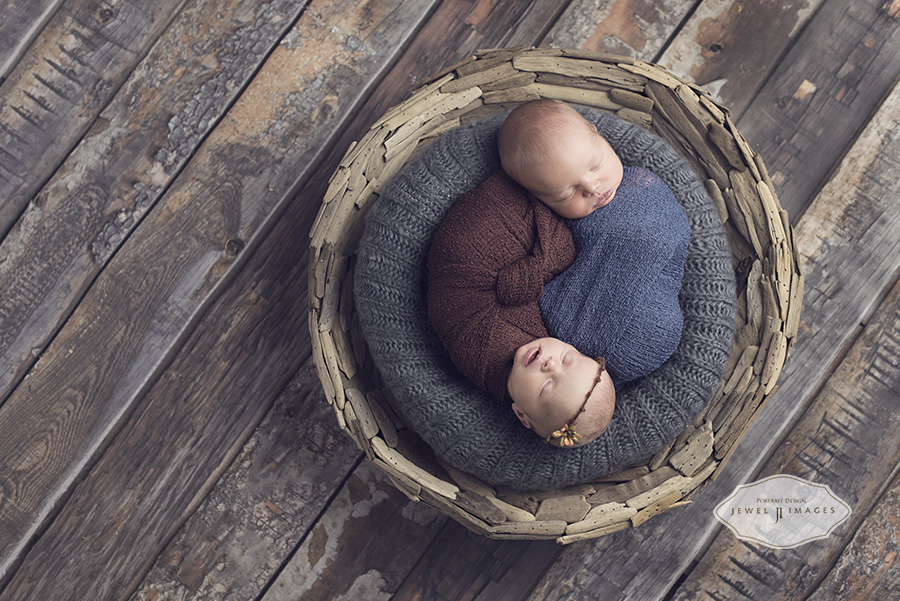 Yin & Yang beauty| Jewel Images Bend, Oregon Newborn Photographer www.jewel-images.com #newborn #photography #newbornphotographer #jewelimages