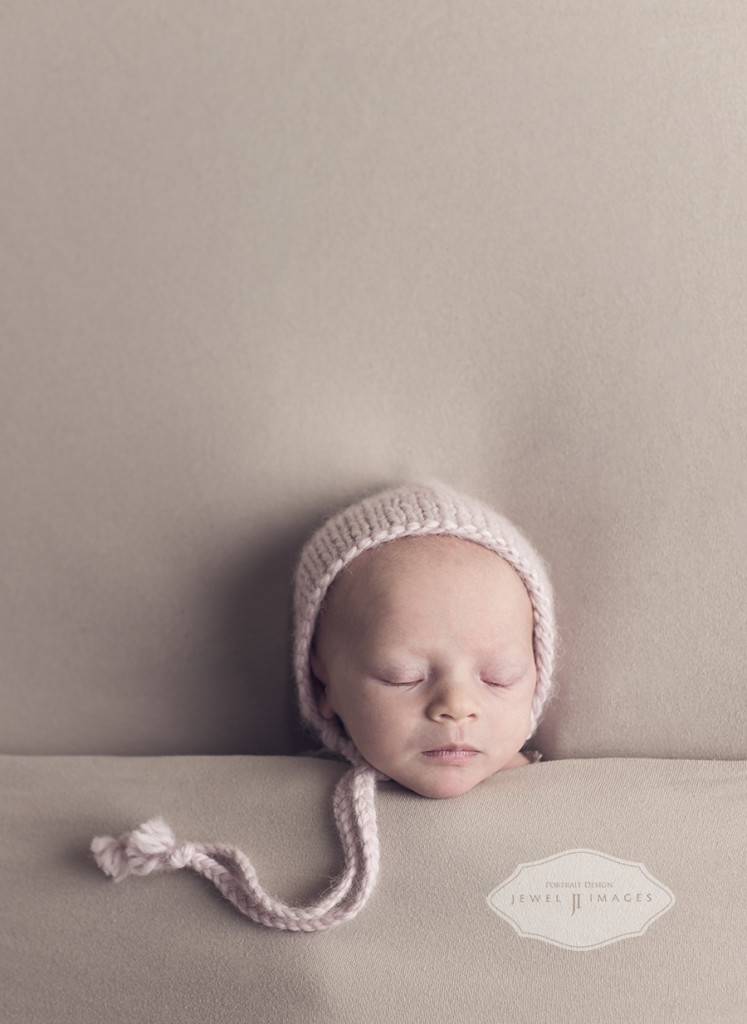 Sweet princess good night. | Jewel Images Bend, Oregon Newborn Photographer www.jewel-images.com #newborn #photography #newbornphotographer #jewelimages