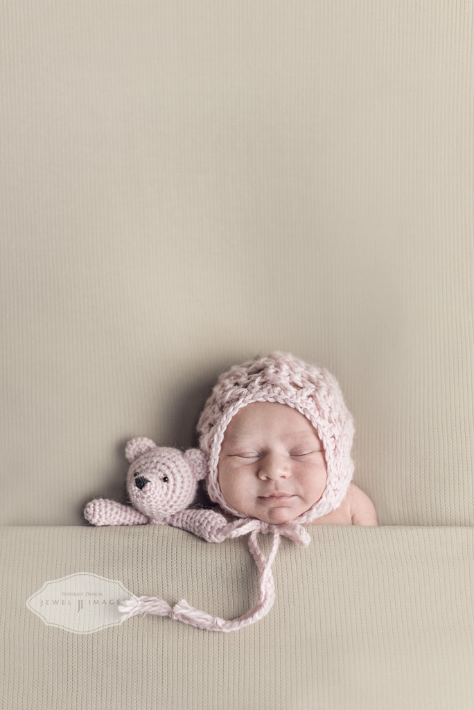 Sleep tight, nighty night! | Jewel Images Bend, Oregon Newborn Photographer www.jewel-images.com #newborn #photography #newbornphotographer #jewelimages