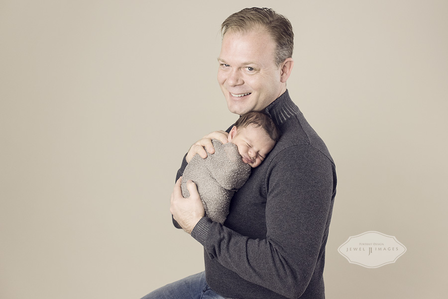 Proud daddy. | Jewel Images Bend, Oregon Newborn Photographer www.jewel-images.com #newborn #photography #newbornphotographer #jewelimages