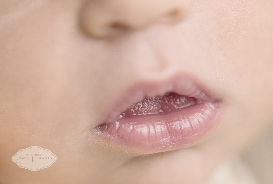 Baby bubbles | Jewel Images Bend, Oregon Newborn Photographer www.jewel-images.com #newborn #photography #newbornphotographer #jewelimages