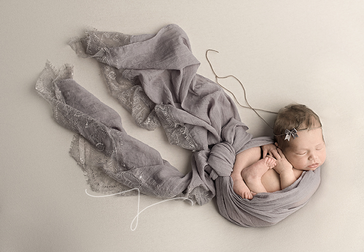 Newborn baby photo Jewel Images Julia Kelleher Bend, Oregon