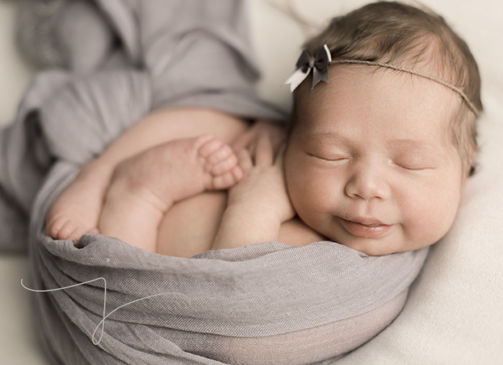 Newborn baby photo Jewel Images Julia Kelleher Bend, Oregon