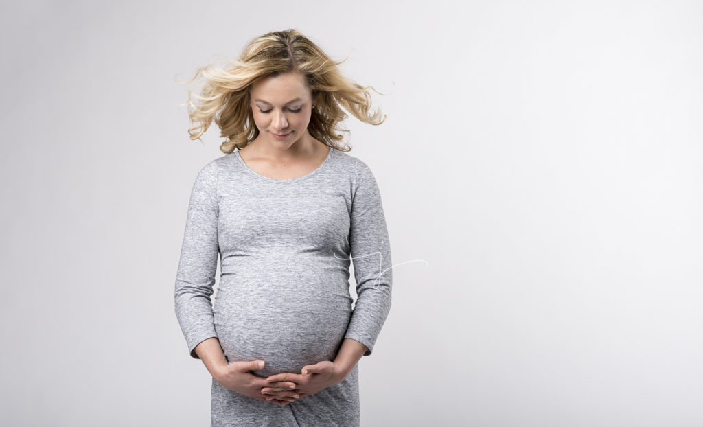 Maternity photo, beauty | Jewel Images, Julia Kelleher, Newborn Photographer Bend, Oregon