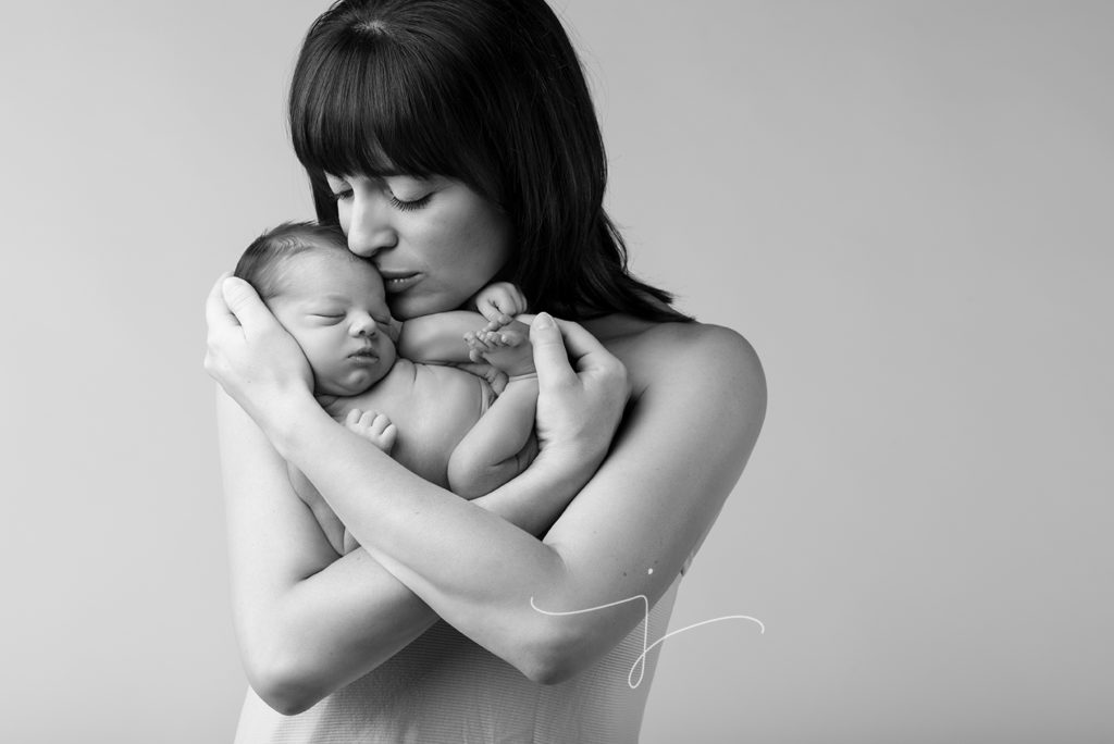 Pickerill_Newborn_102BW
